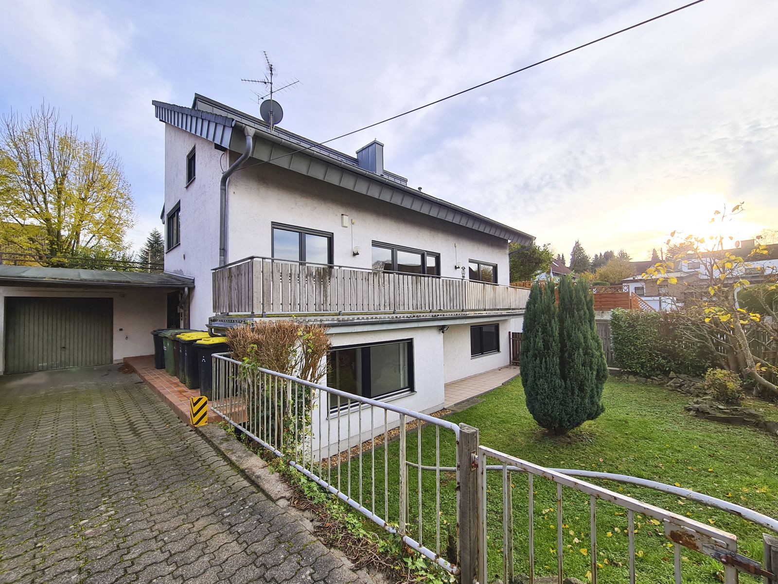 Verkauftes Ein- bzw. Mehrfamilienhaus in Hennef-Süchterscheid mit Garten und Garage